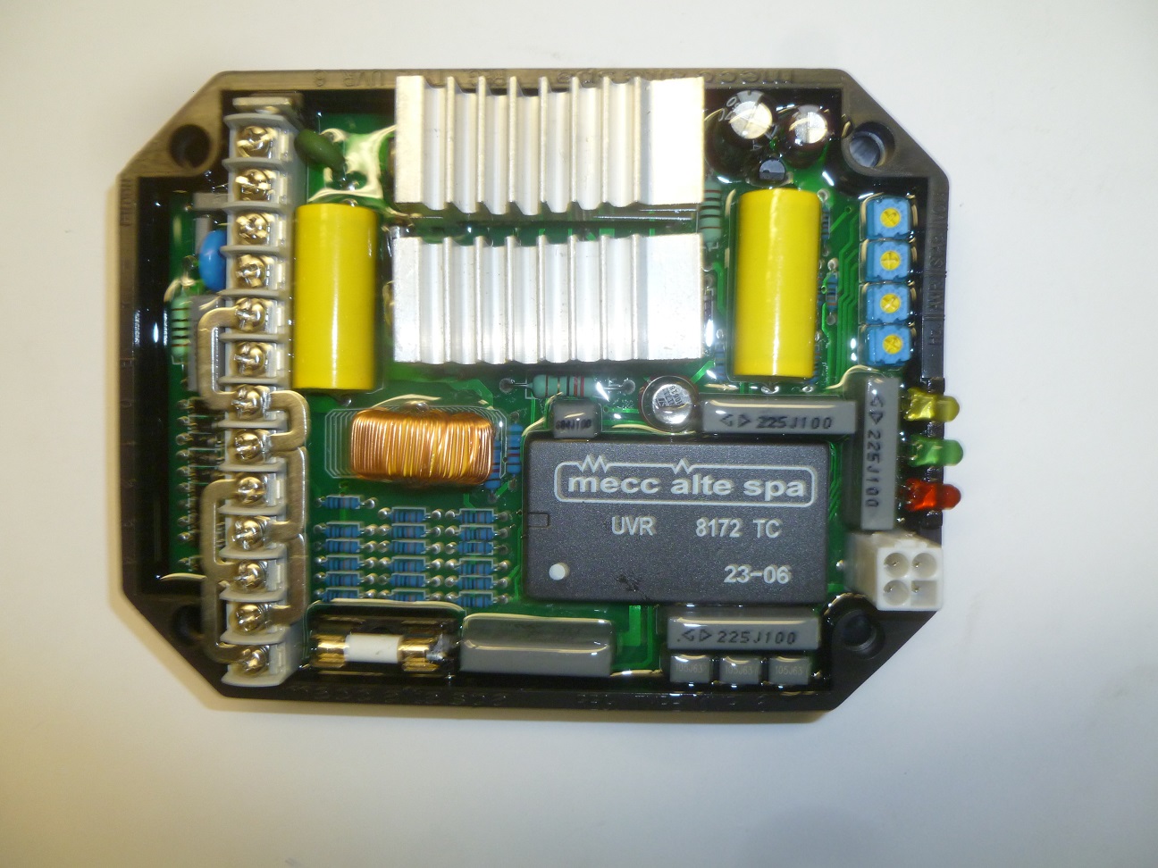 Регулятор напряжения Mecc Alte , UVR 6 / TYPE UVR 6 AVR Регулятор напряжения Mecc Alte , UVR 6 / TYPE UVR 6 AVR